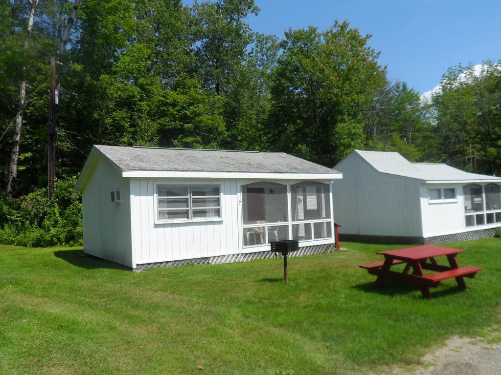 White Oak Motel & Cottages Holderness Room photo